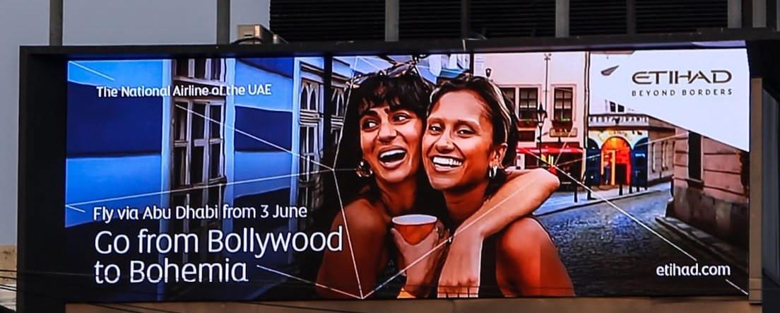 Outdoor LED facade screen